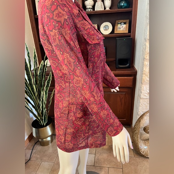 Express Sheer 4 Pocket Paisley Button-Down Tunic Size M/L - Picture 4 of 9